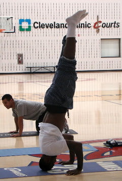 Why LeBron, Shaq and Other Pro Athletes Practice Yoga